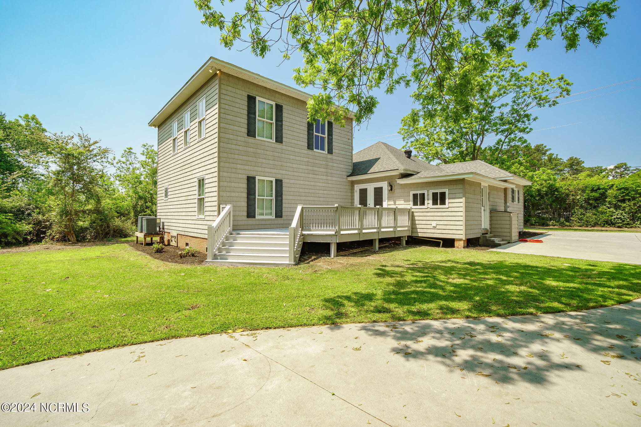 1222 N 20th Street