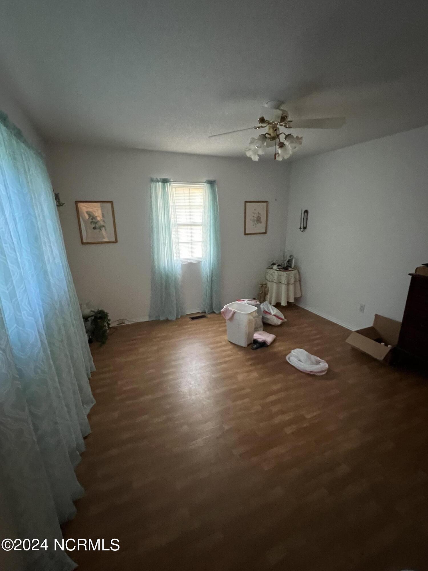659 Harkers Island Road