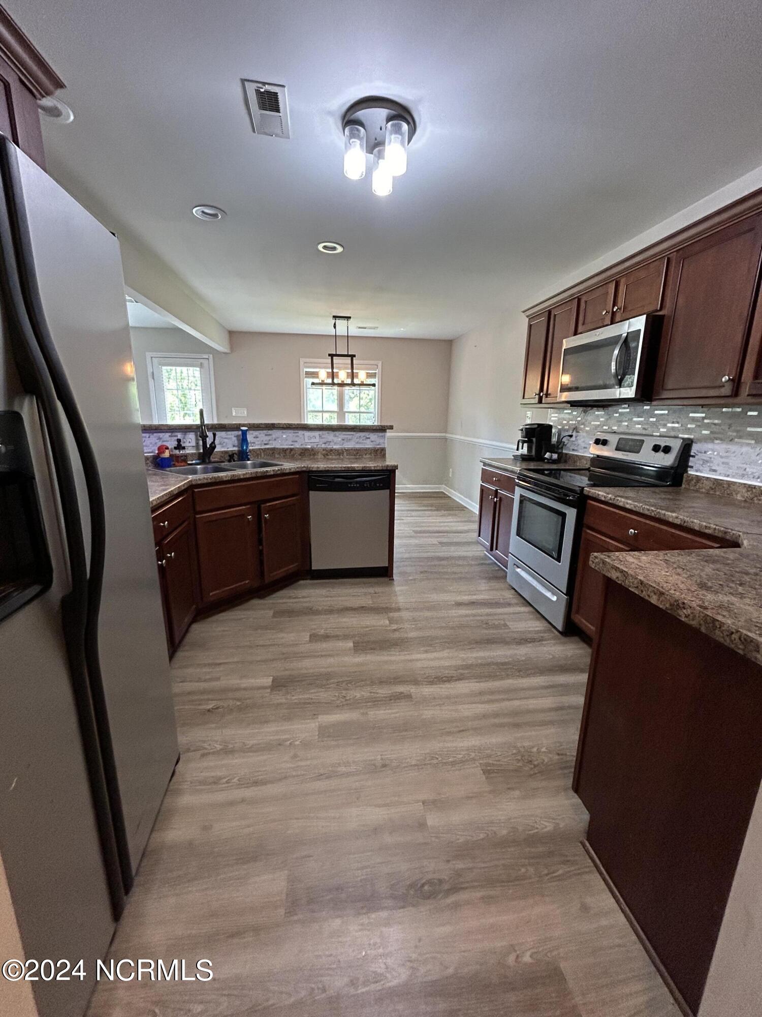 307 Moray Court