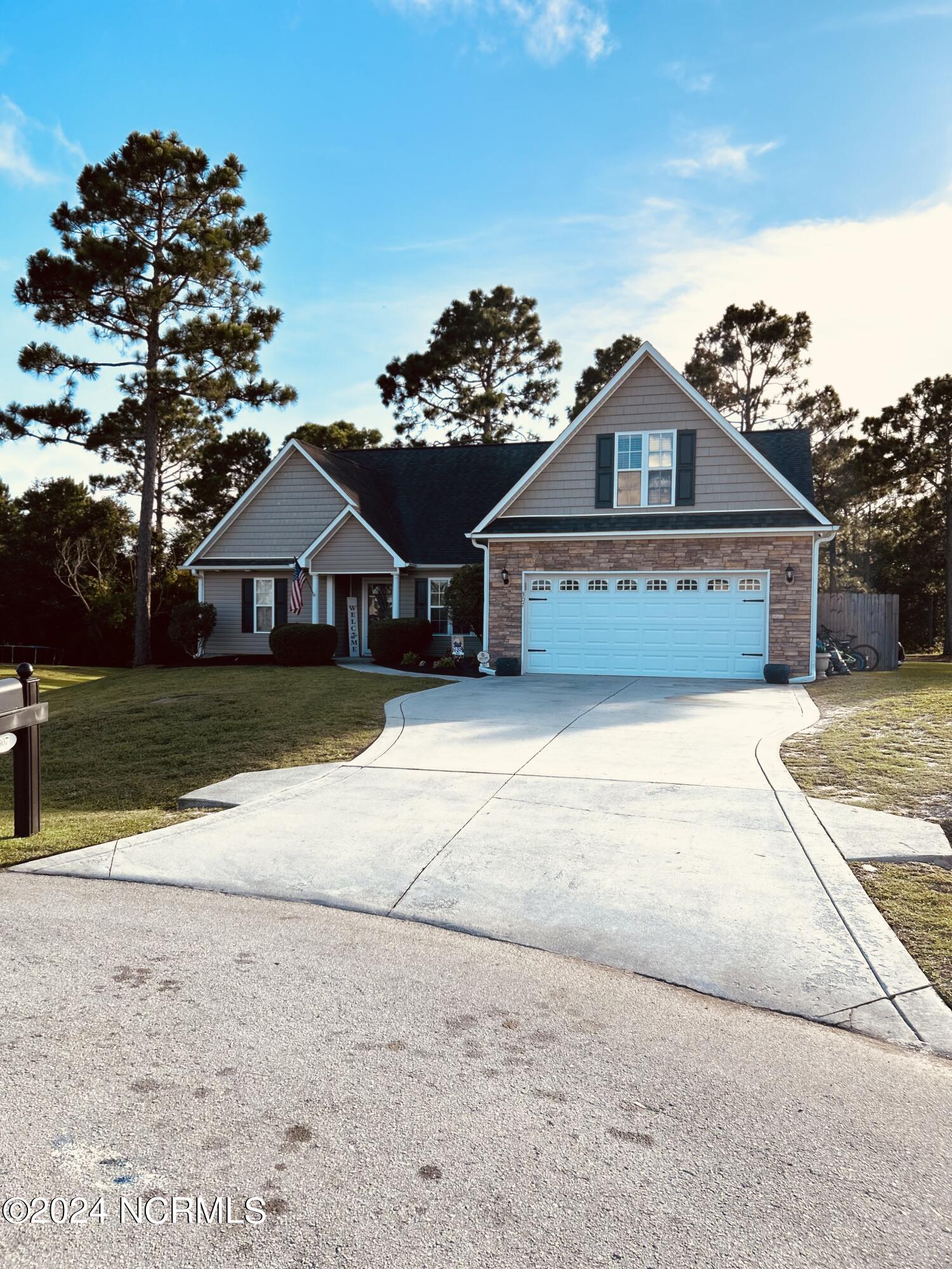 307 Moray Court