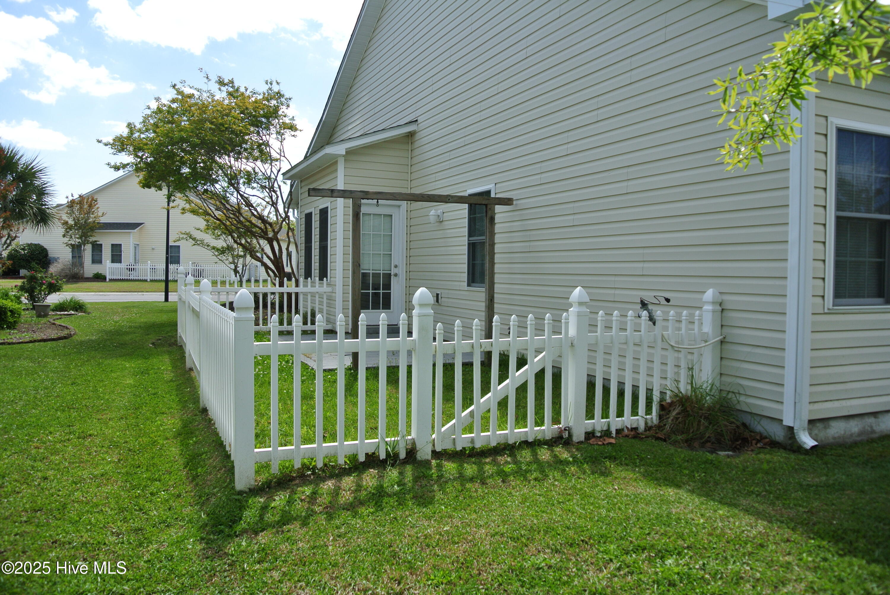 105 Palmetto Place Circle