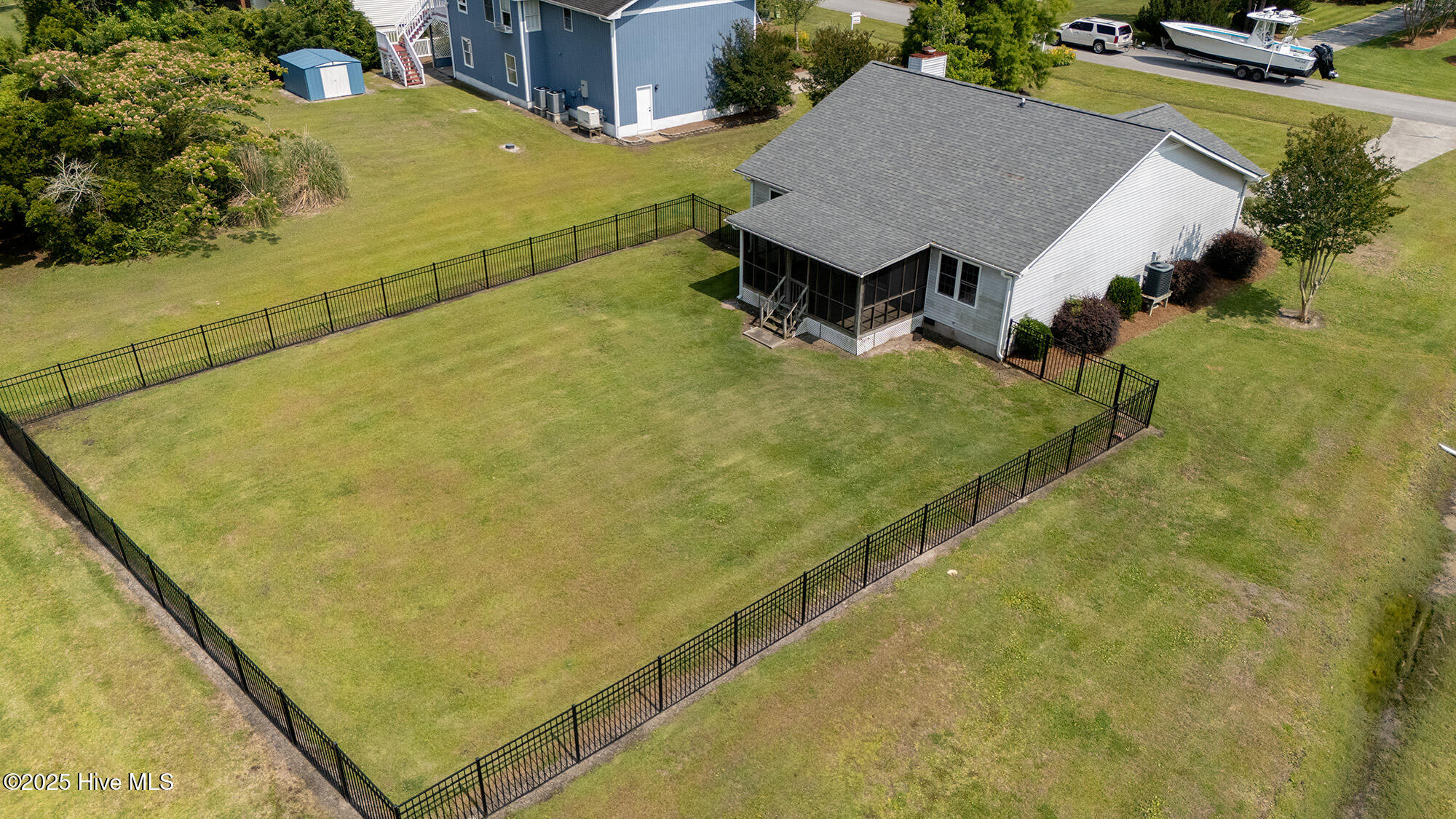 512 Island Drive