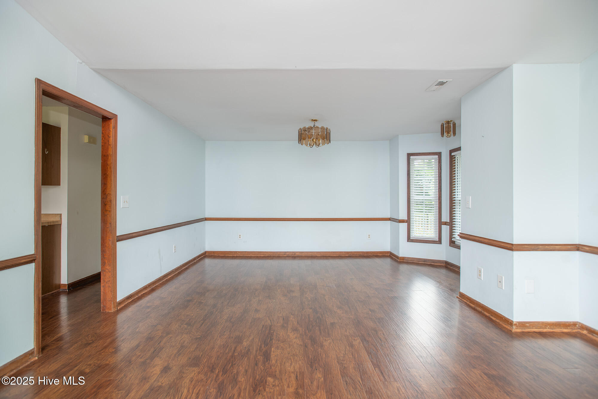512 Island Drive