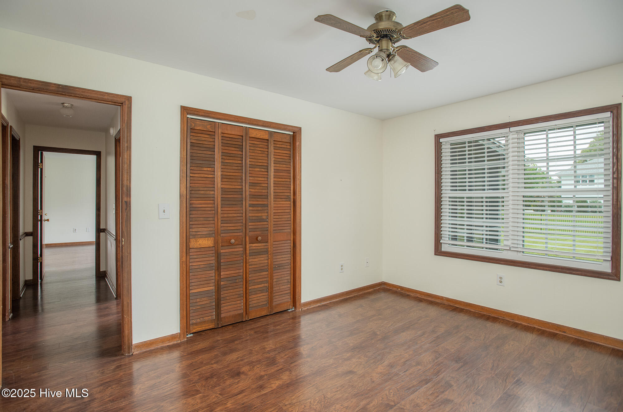 512 Island Drive