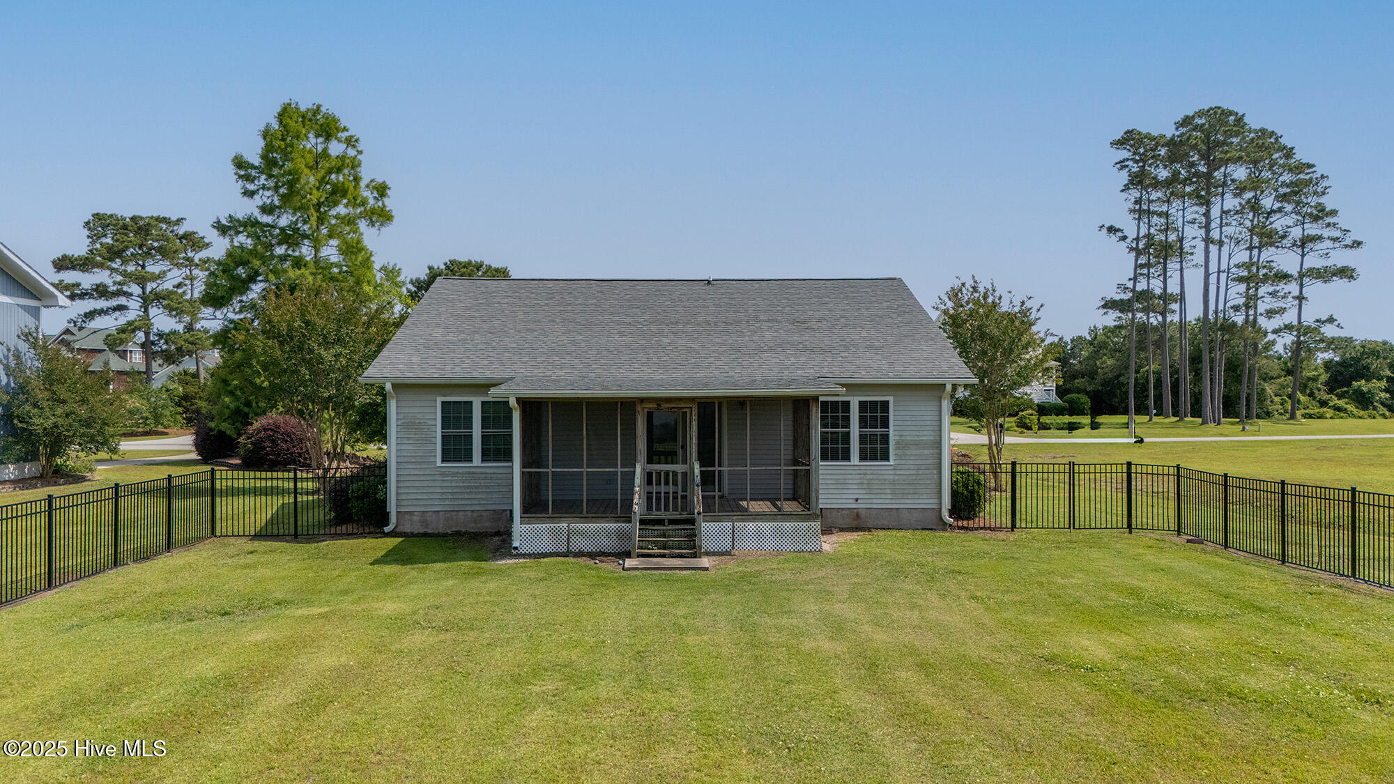 512 Island Drive