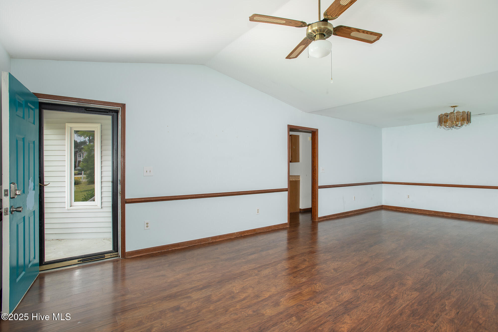 512 Island Drive