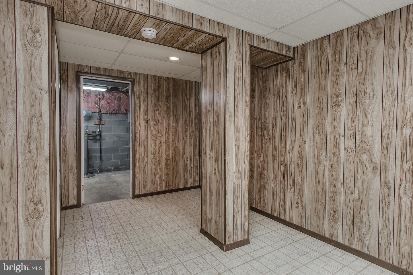 1709 CARRIAGE COURT