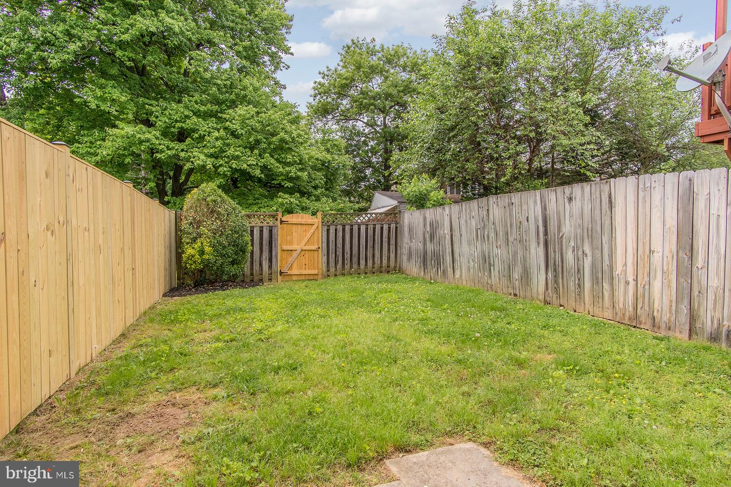 1709 CARRIAGE COURT