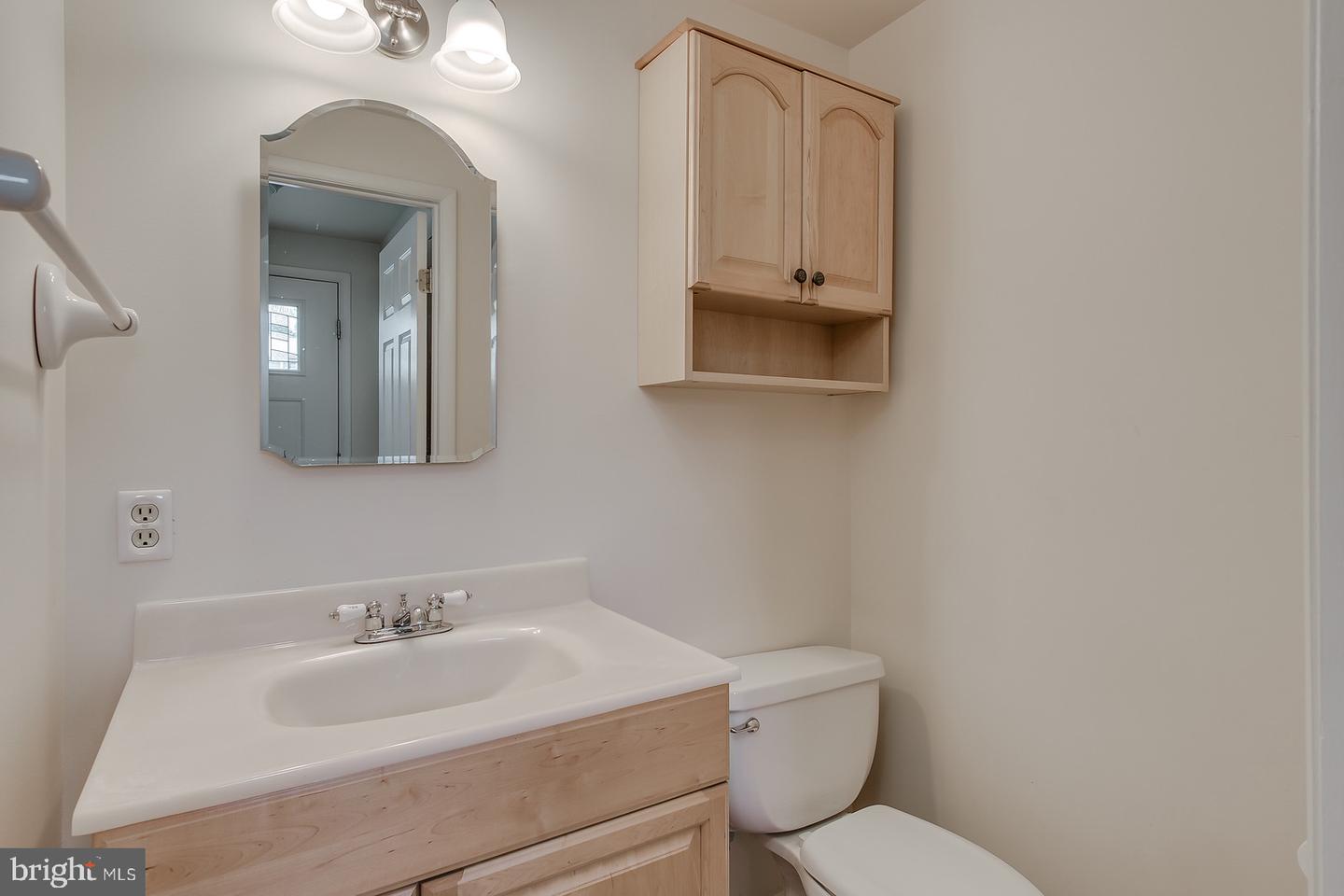 1709 CARRIAGE COURT