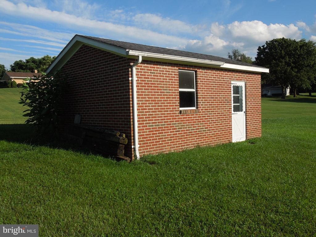 6235 QUINN ROAD