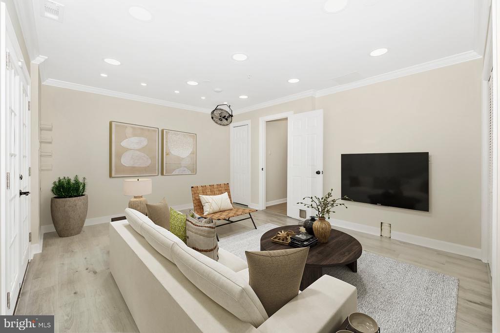 5317 Duke Ct