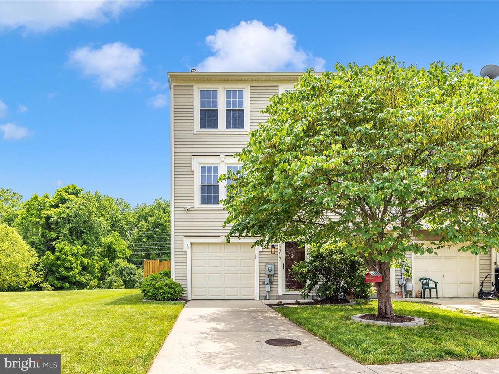 5317 Duke Ct