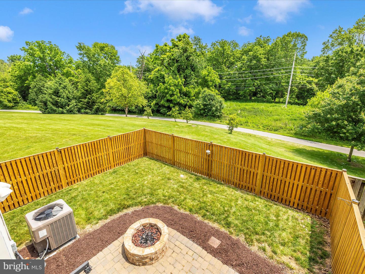 5317 Duke Ct