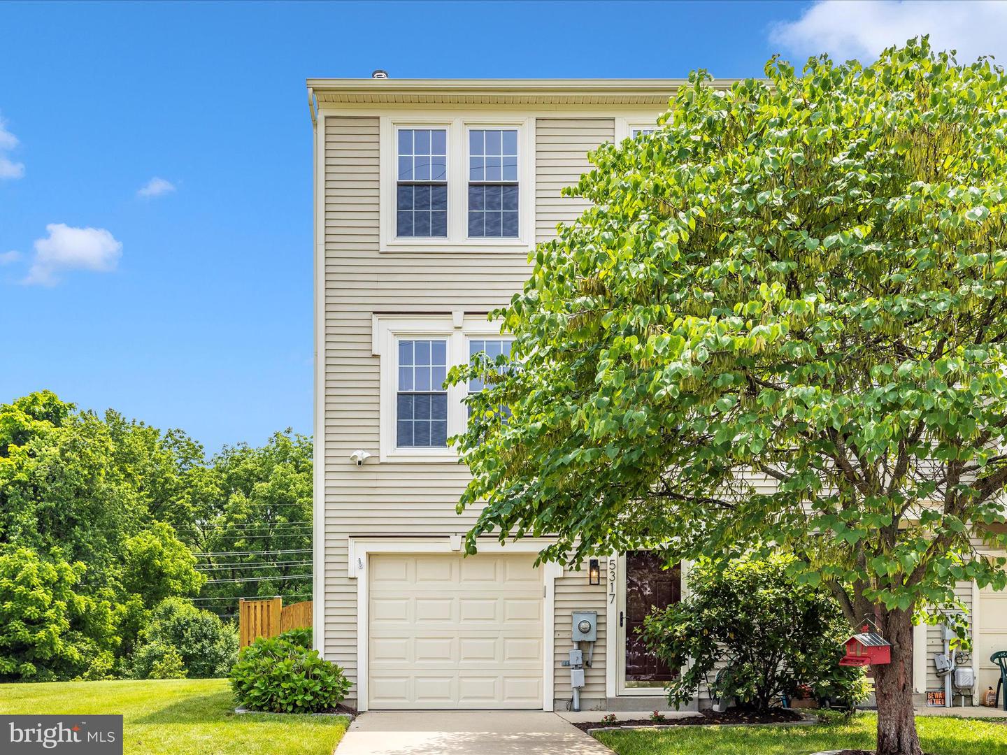 5317 Duke Ct
