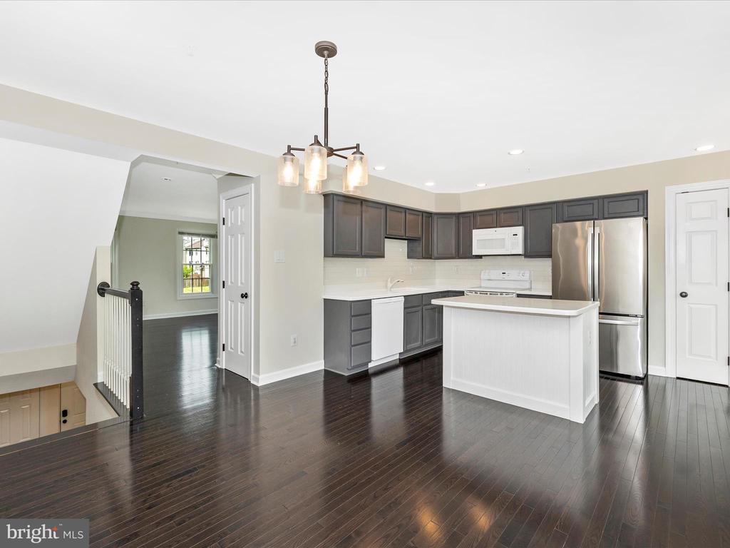 5317 Duke Ct