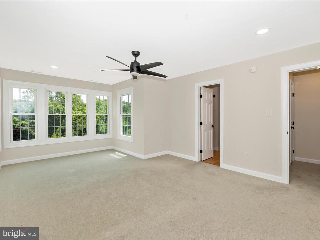5317 Duke Ct