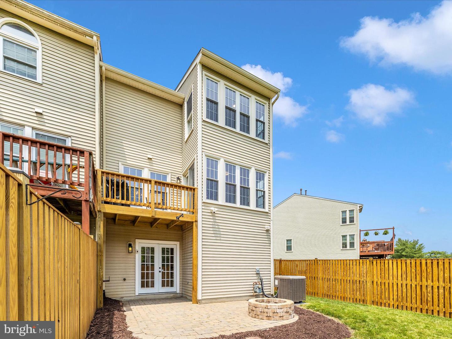 5317 Duke Ct