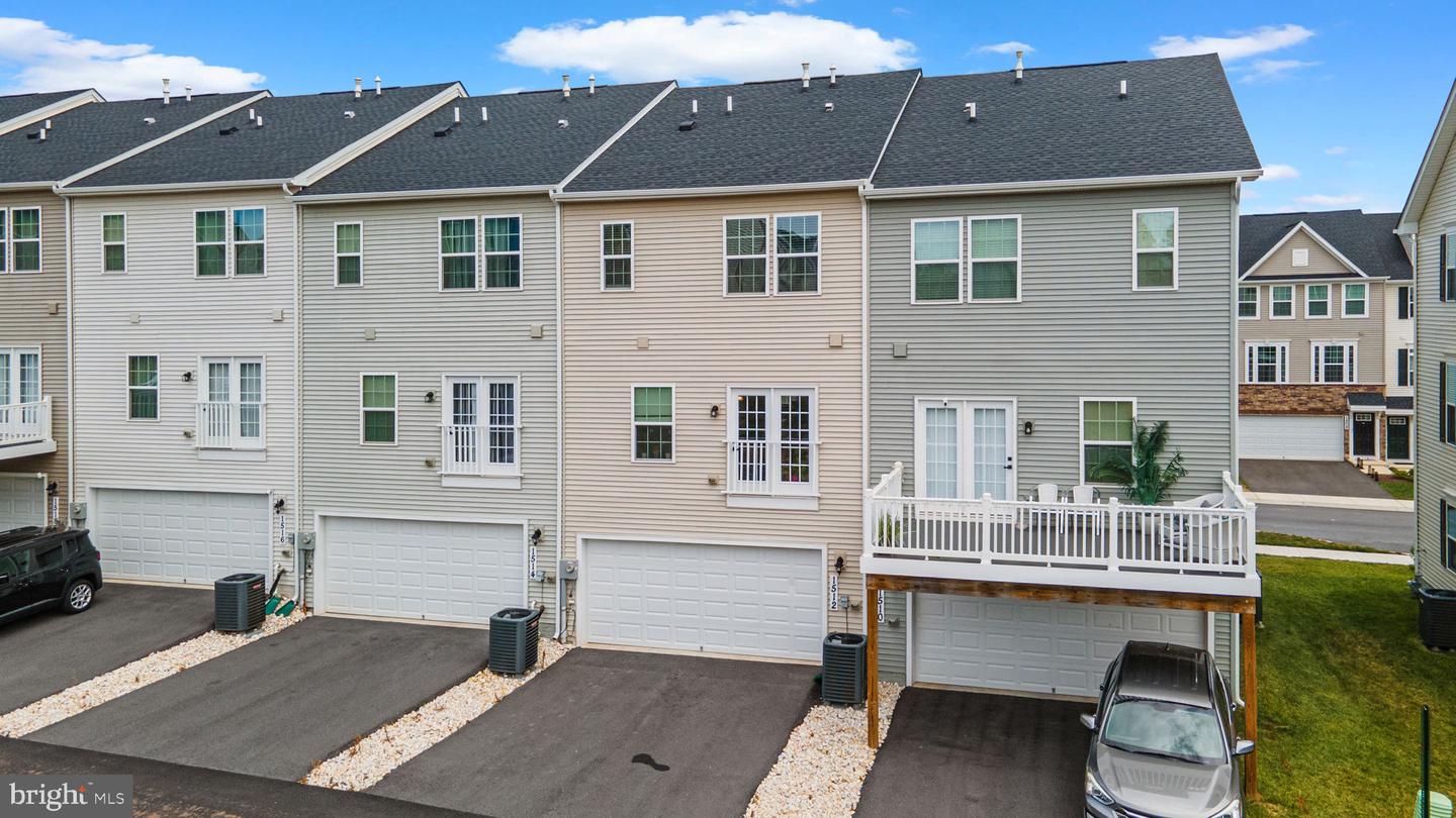 1512 Wilmer Park Ln