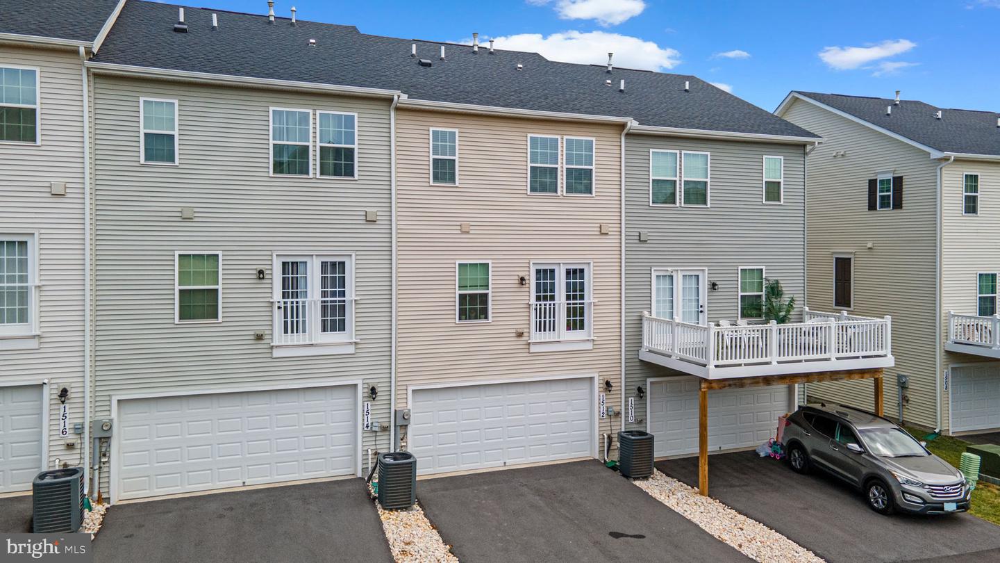 1512 Wilmer Park Ln