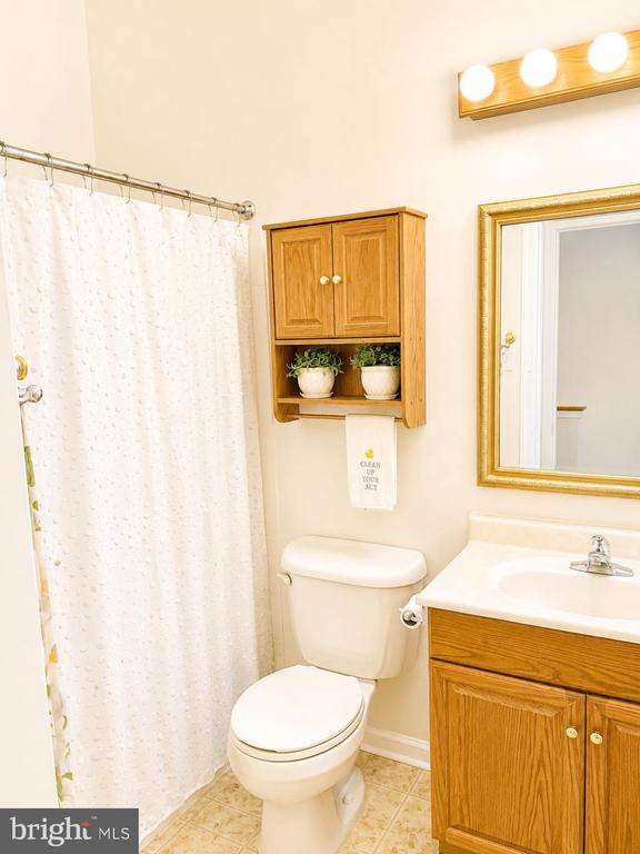 4989 PINTAIL COURT