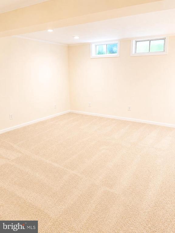 4989 PINTAIL COURT