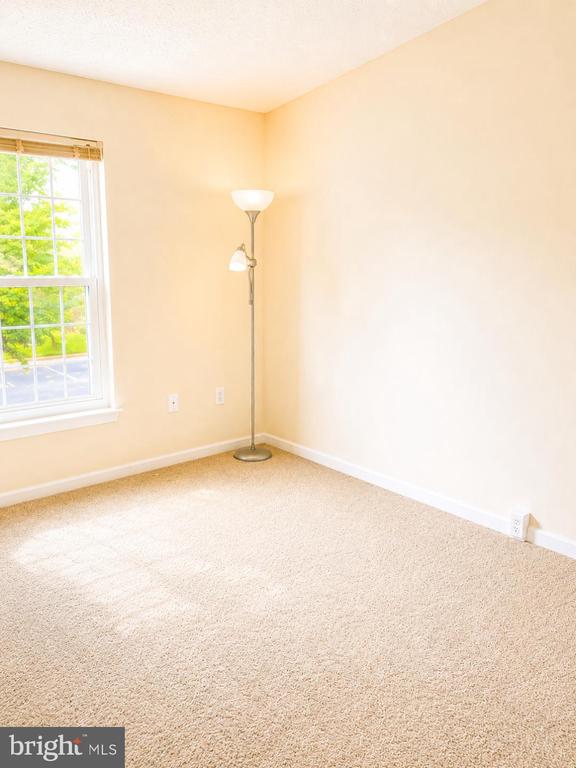 4989 PINTAIL COURT