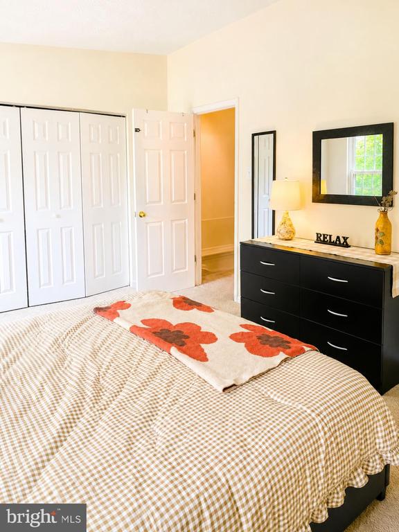 4989 PINTAIL COURT