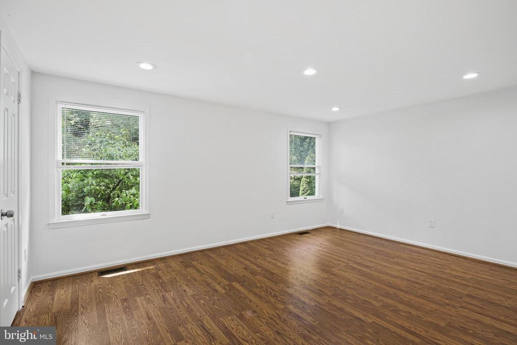 4152 HENHAWK COURT