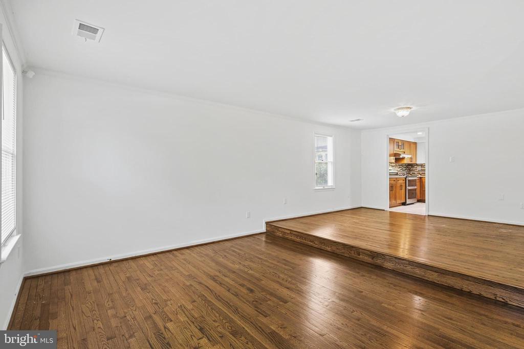 4152 HENHAWK COURT