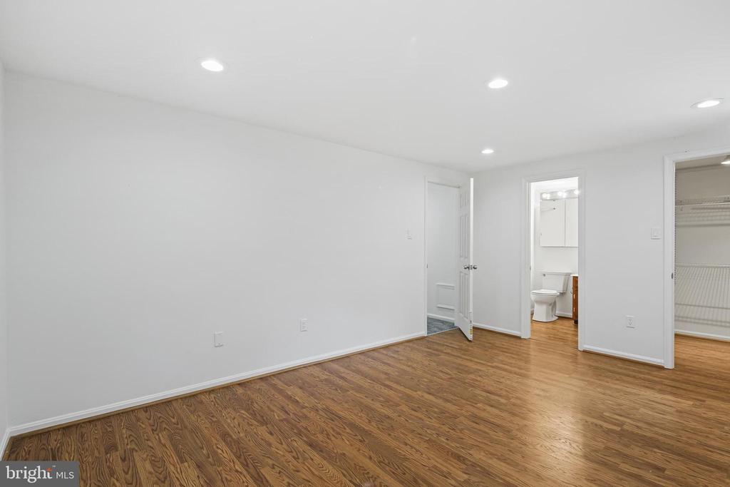 4152 HENHAWK COURT