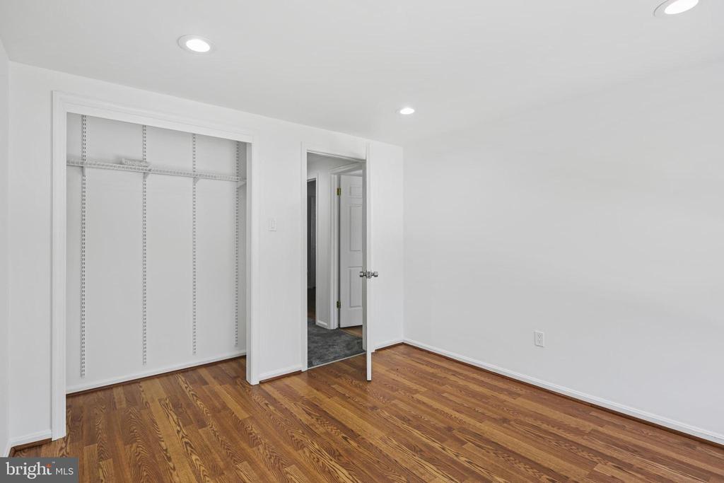 4152 HENHAWK COURT