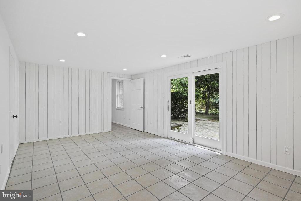 4152 HENHAWK COURT