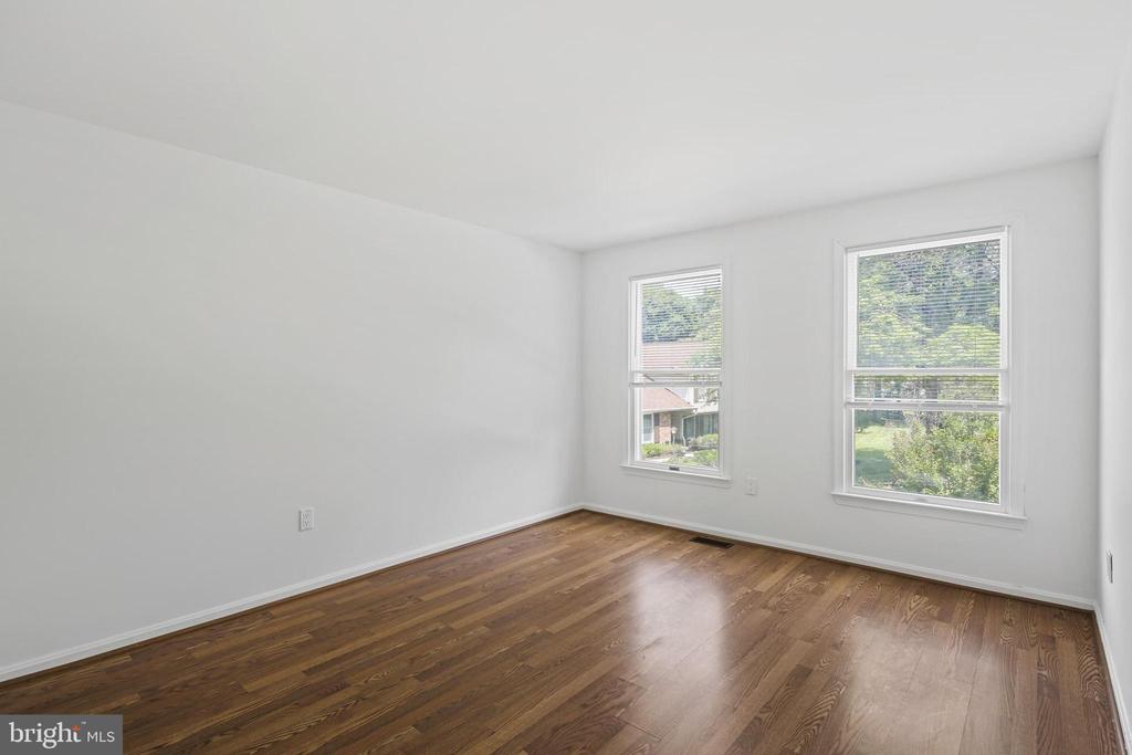 4152 HENHAWK COURT