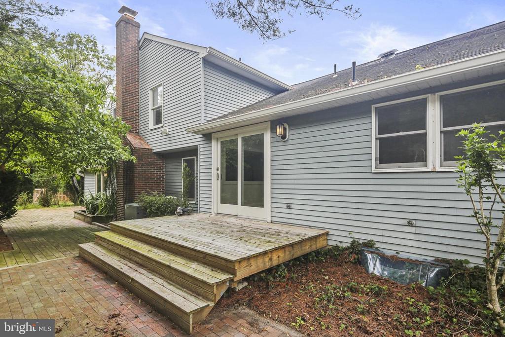 4152 HENHAWK COURT
