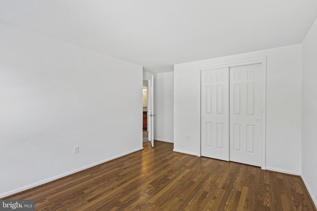 4152 HENHAWK COURT