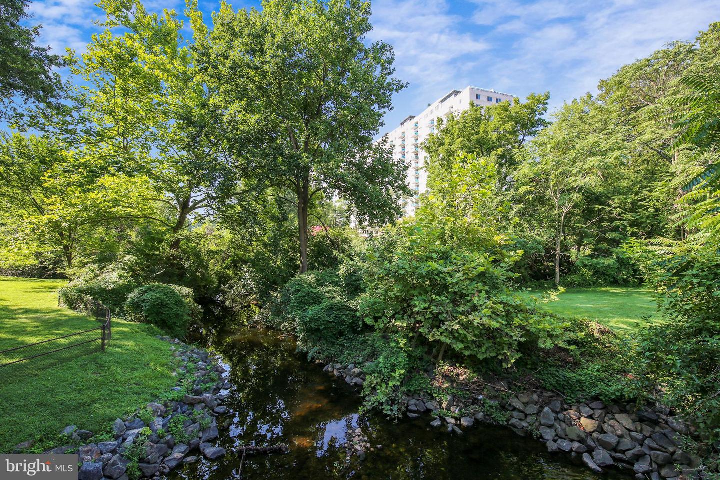 10228 ROCKVILLE PIKE Unit: 102