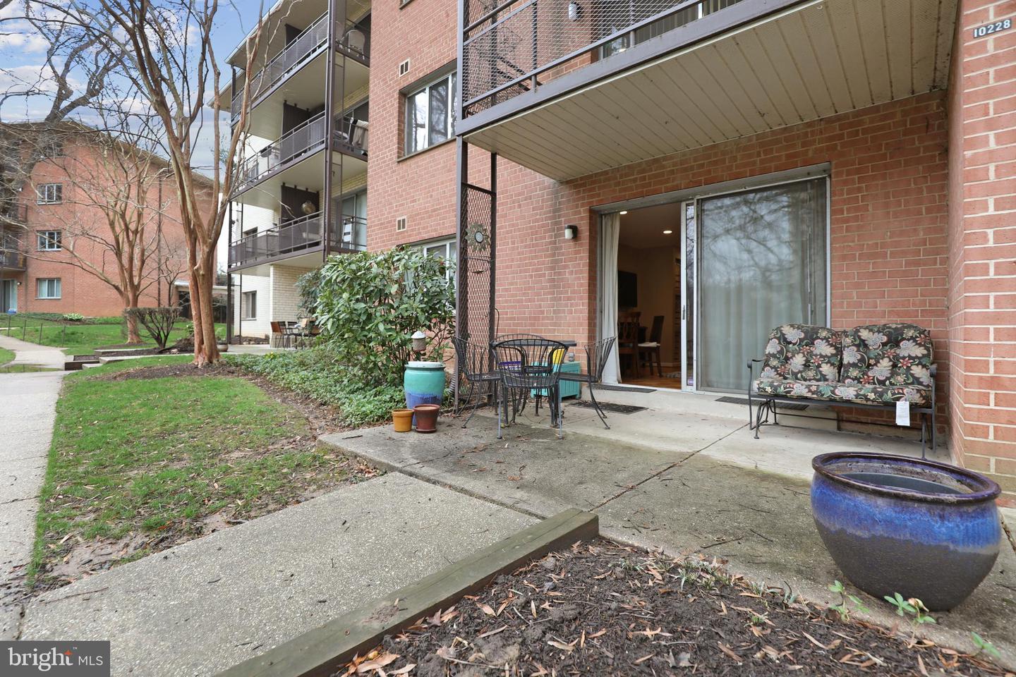 10228 ROCKVILLE PIKE Unit: 102