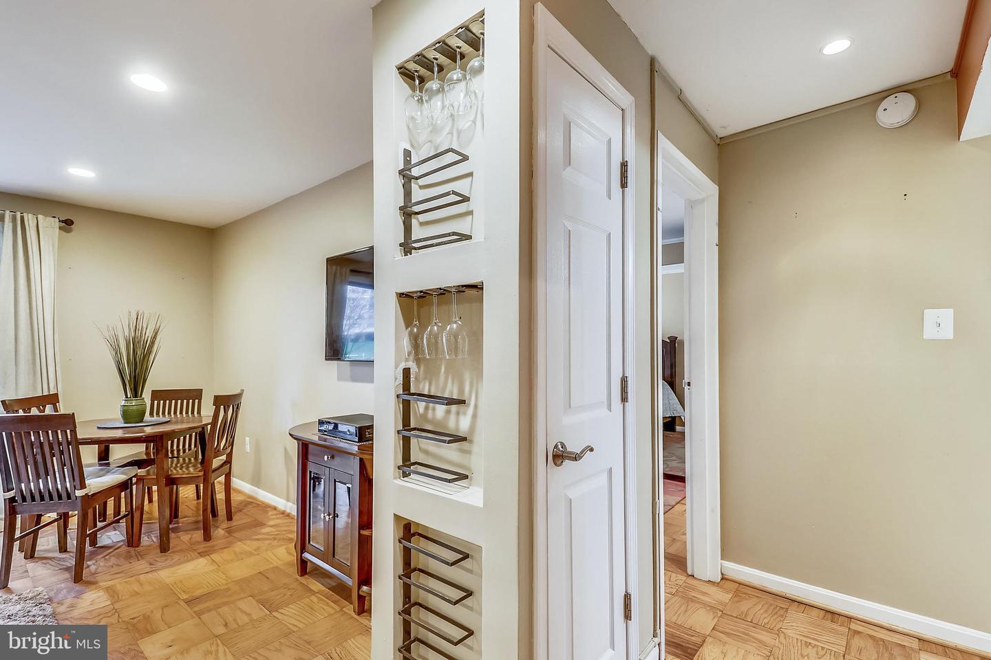 10228 ROCKVILLE PIKE Unit: 102