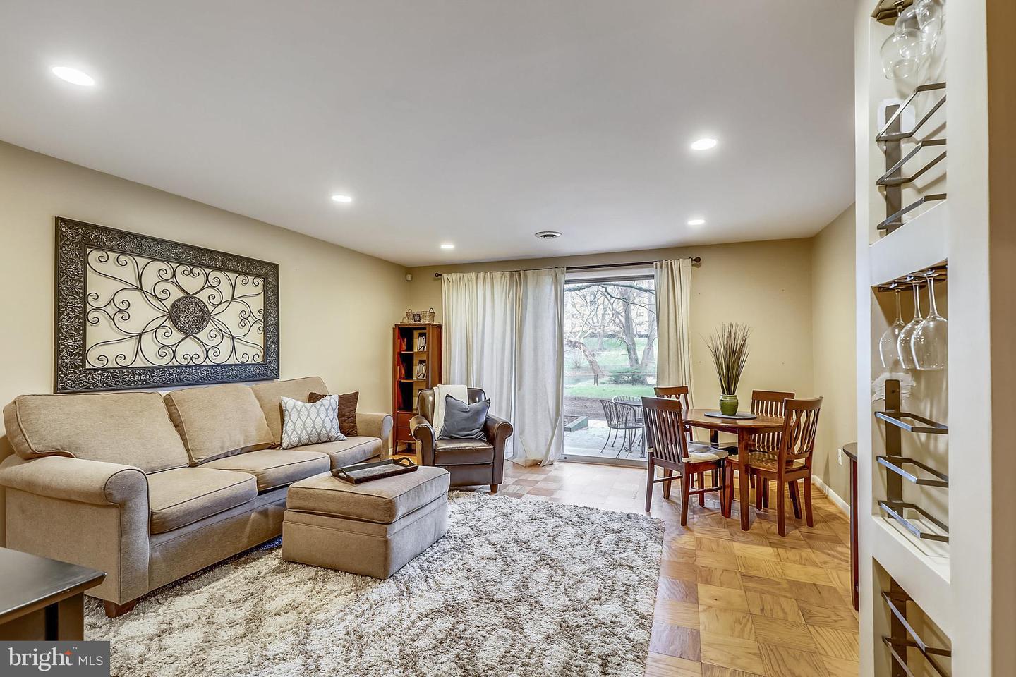 10228 ROCKVILLE PIKE Unit: 102