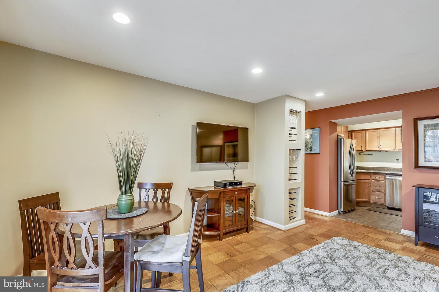 10228 ROCKVILLE PIKE Unit: 102