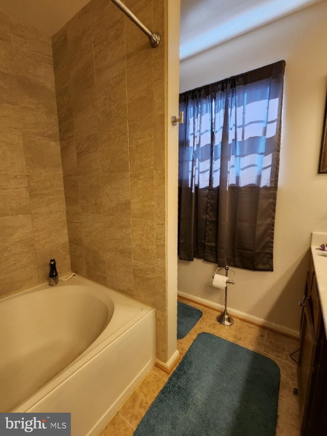 10610 Hunters Chase LANE