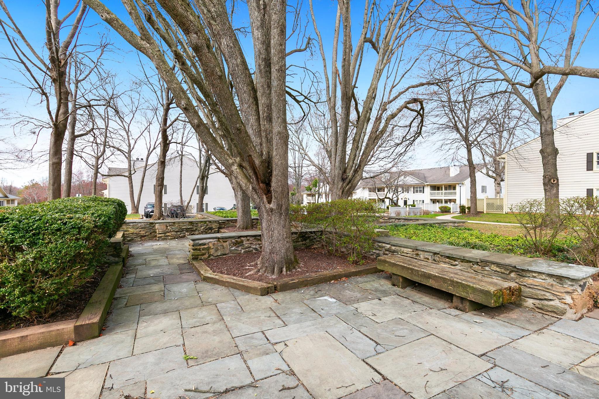 13027 Shadyside Ln #12-208