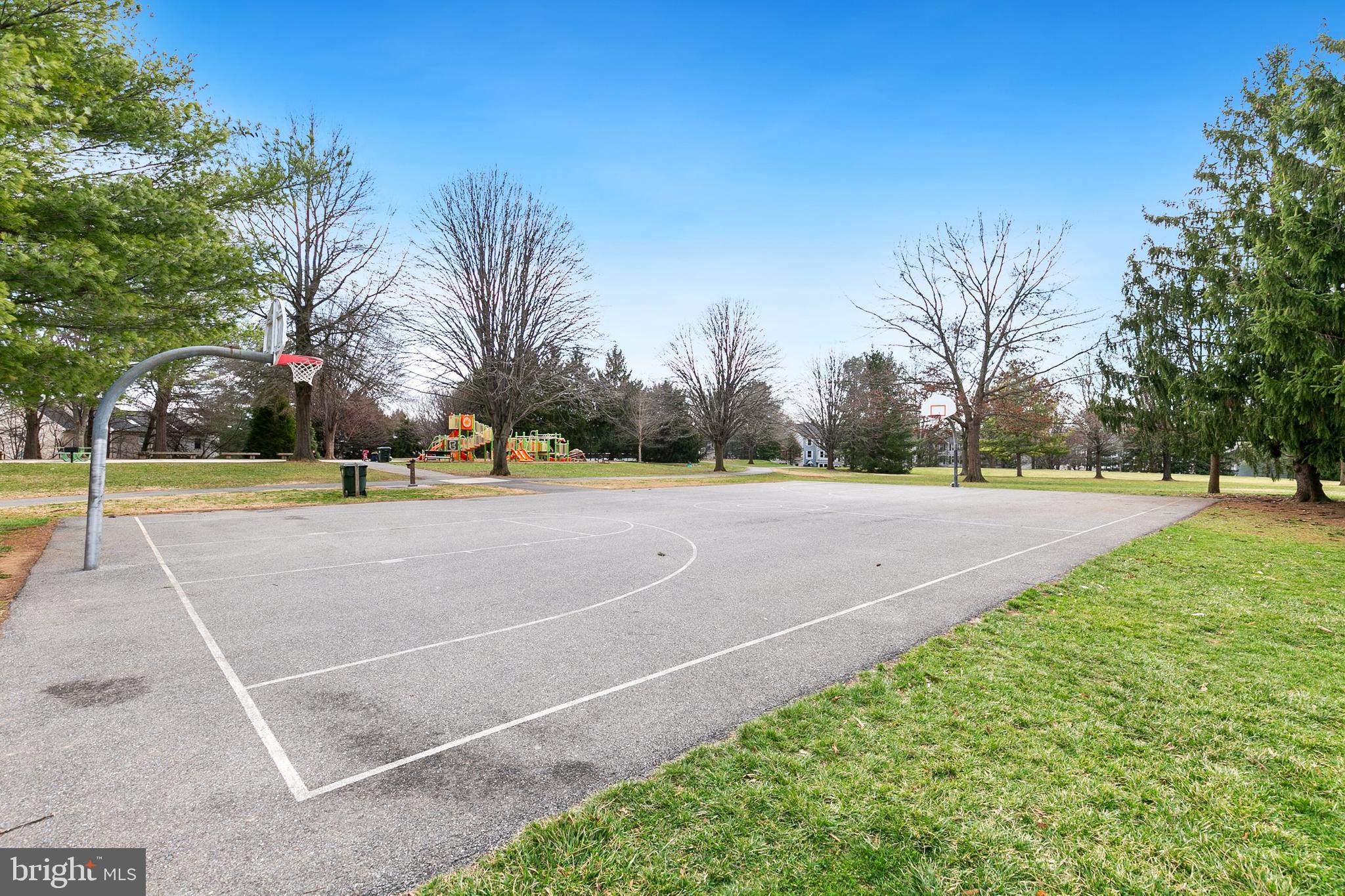 13027 Shadyside Ln #12-208