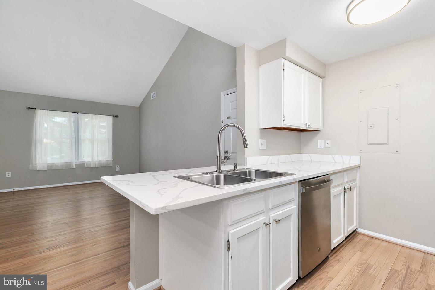 13027 Shadyside Ln #12-208