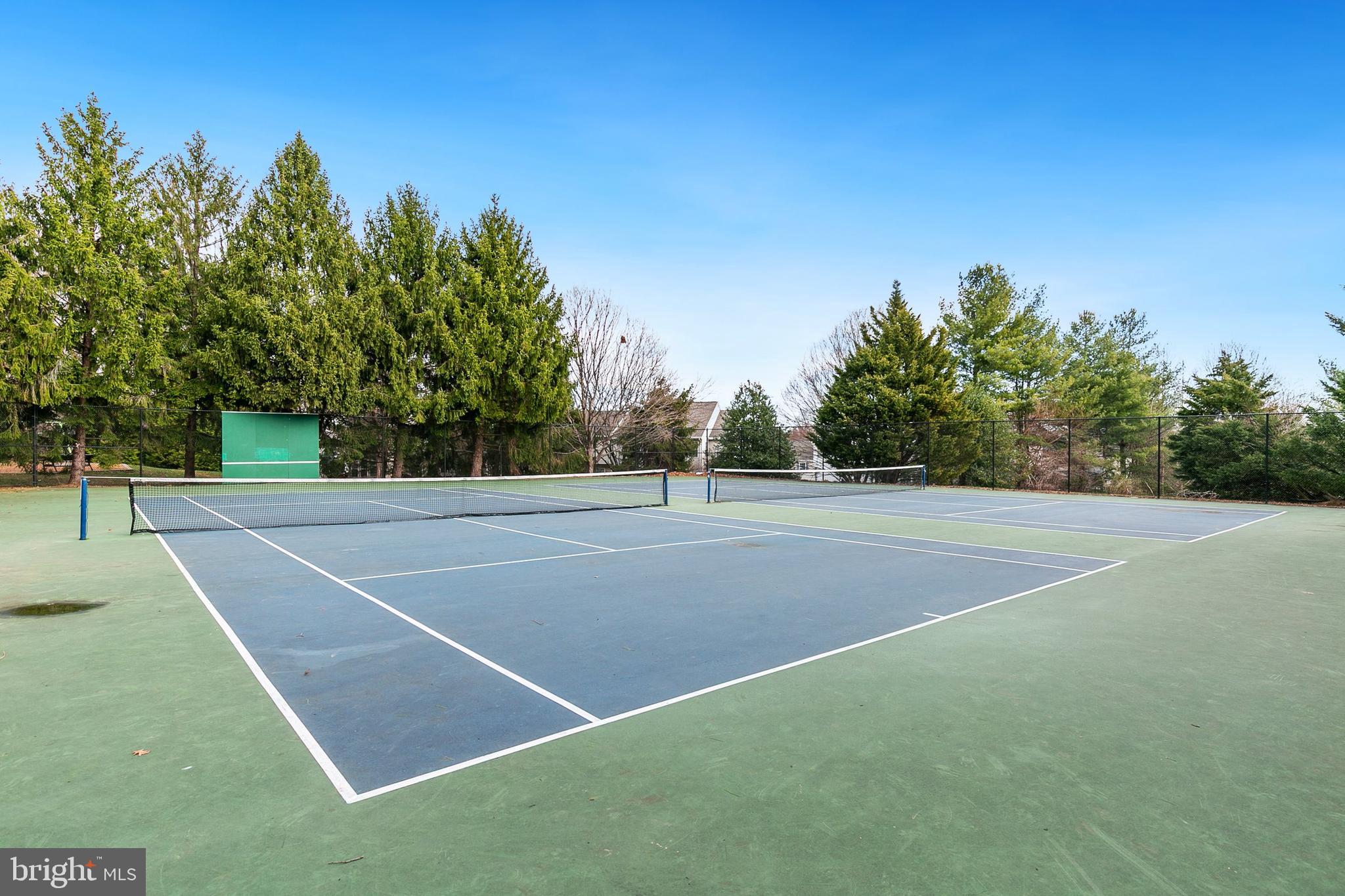 13027 Shadyside Ln #12-208