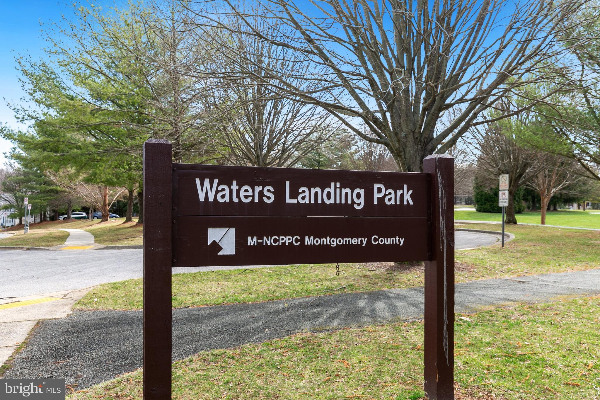 13027 Shadyside Ln #12-208