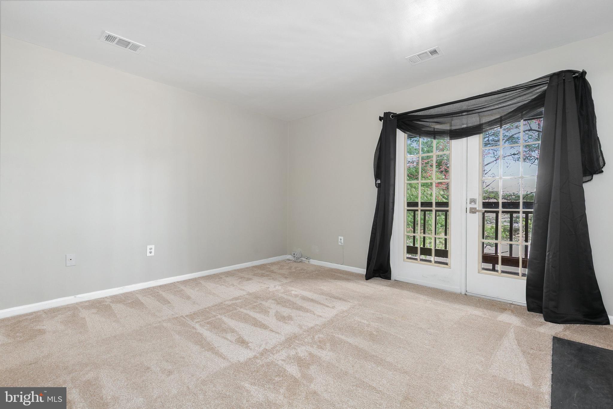 13027 Shadyside Ln #12-208