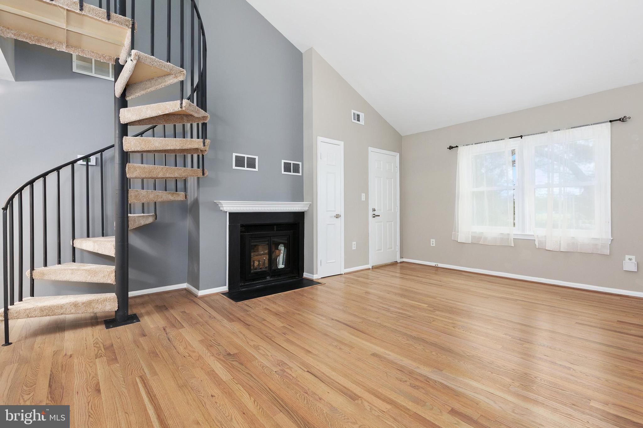 13027 Shadyside Ln #12-208