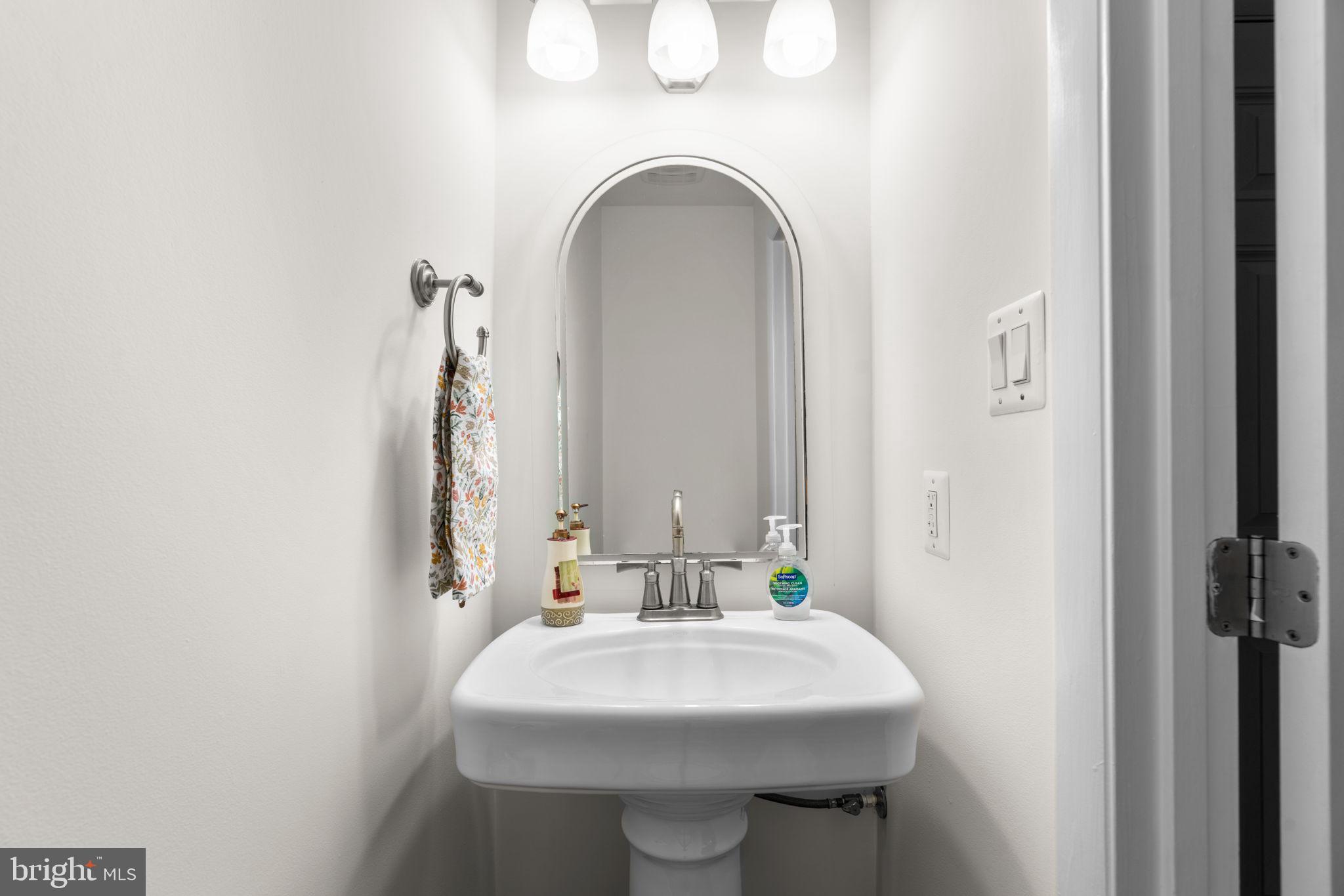 8014 Harbor Tree Way