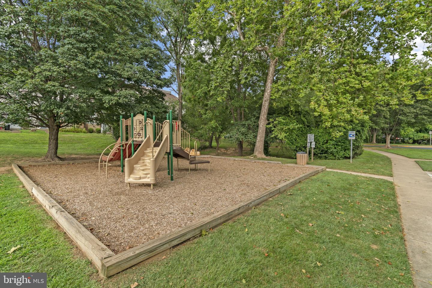 8014 Harbor Tree Way